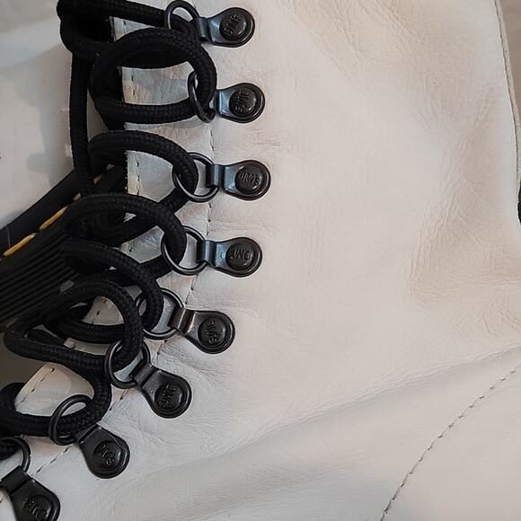 Dr. Martens 1460 Laced Virginia Leather Lace Up Boots, 8 - Picture 6 of 10